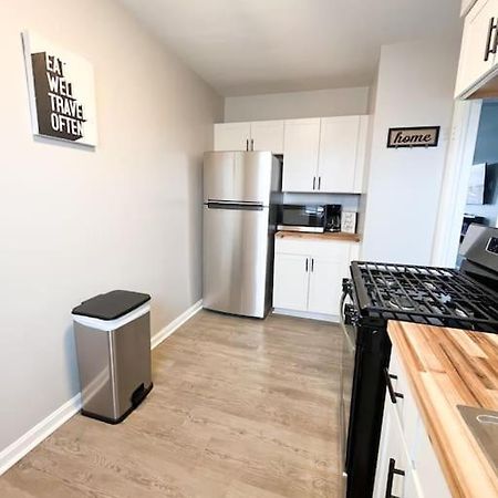 The Gateway: Entire Apartment 7 Mins From Airport Cleveland Kültér fotó
